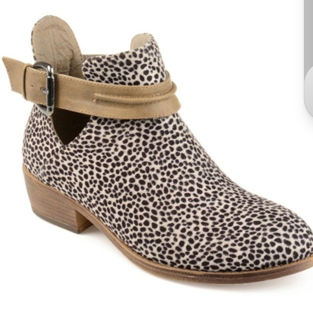 JOURNEY- Leopard Print Ankle Boots with Tan Strap